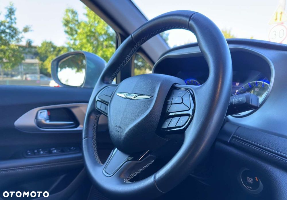 Chrysler Pacifica - 21
