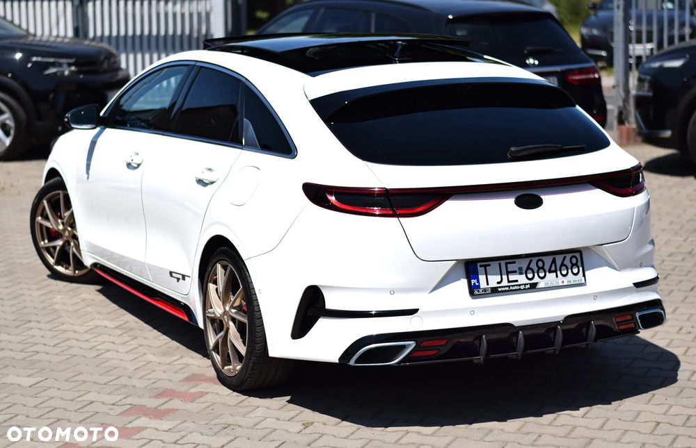 Kia ProCeed 1.6 T-GDI GT DCT - 33