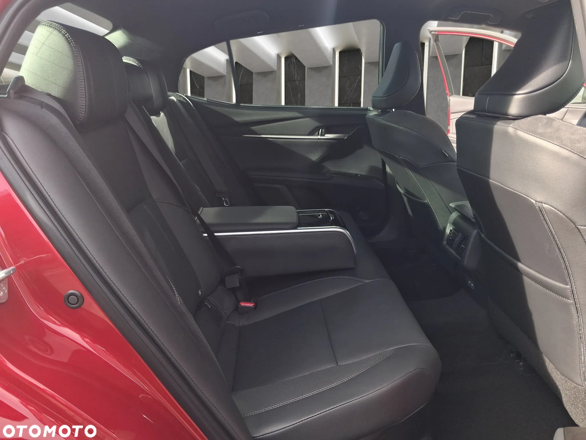 Toyota Camry 2.5 Hybrid Dynamic Force Executive e-CVT - 31