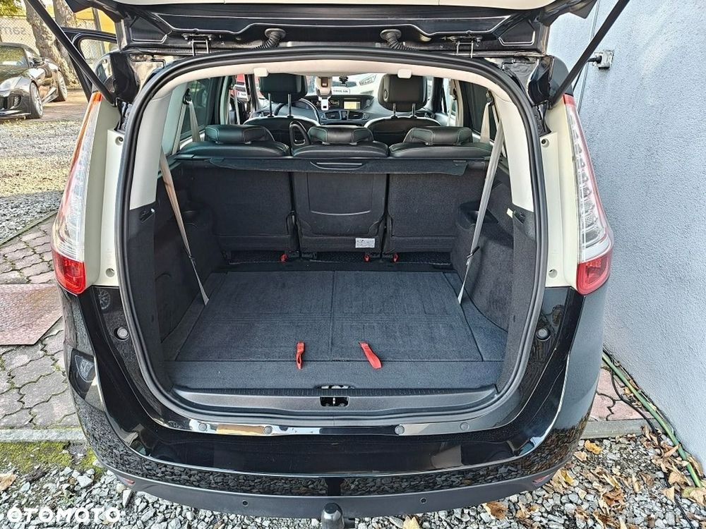 Renault Grand Scenic - 19
