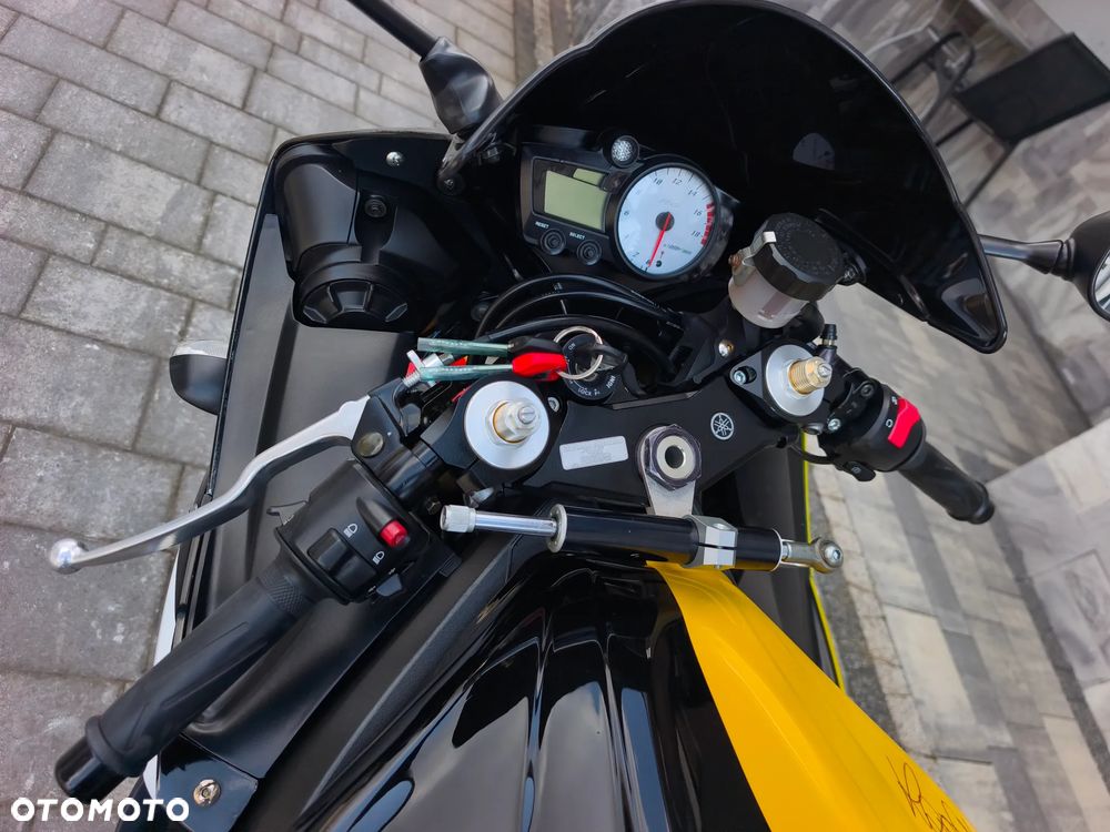 Yamaha R6 - 33