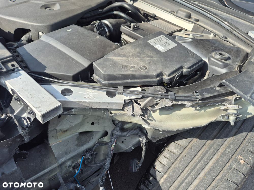 Volvo V90 D4 AWD Geartronic Momentum - 20