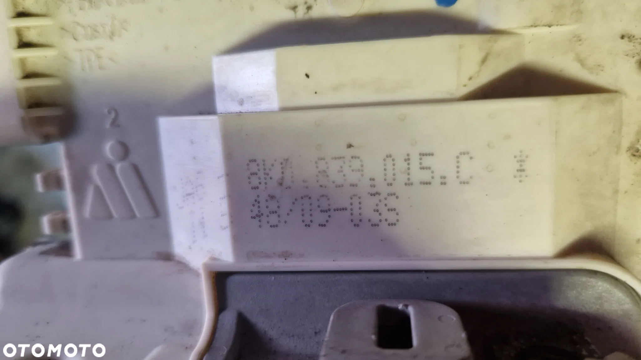 AUDI A4 B8 ZAMEK DRZWI LEWY TYŁ 8K0839015C - 4