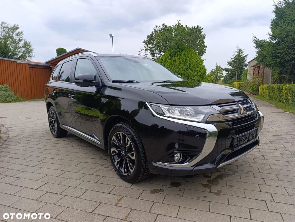 Mitsubishi Outlander Intense + - 2