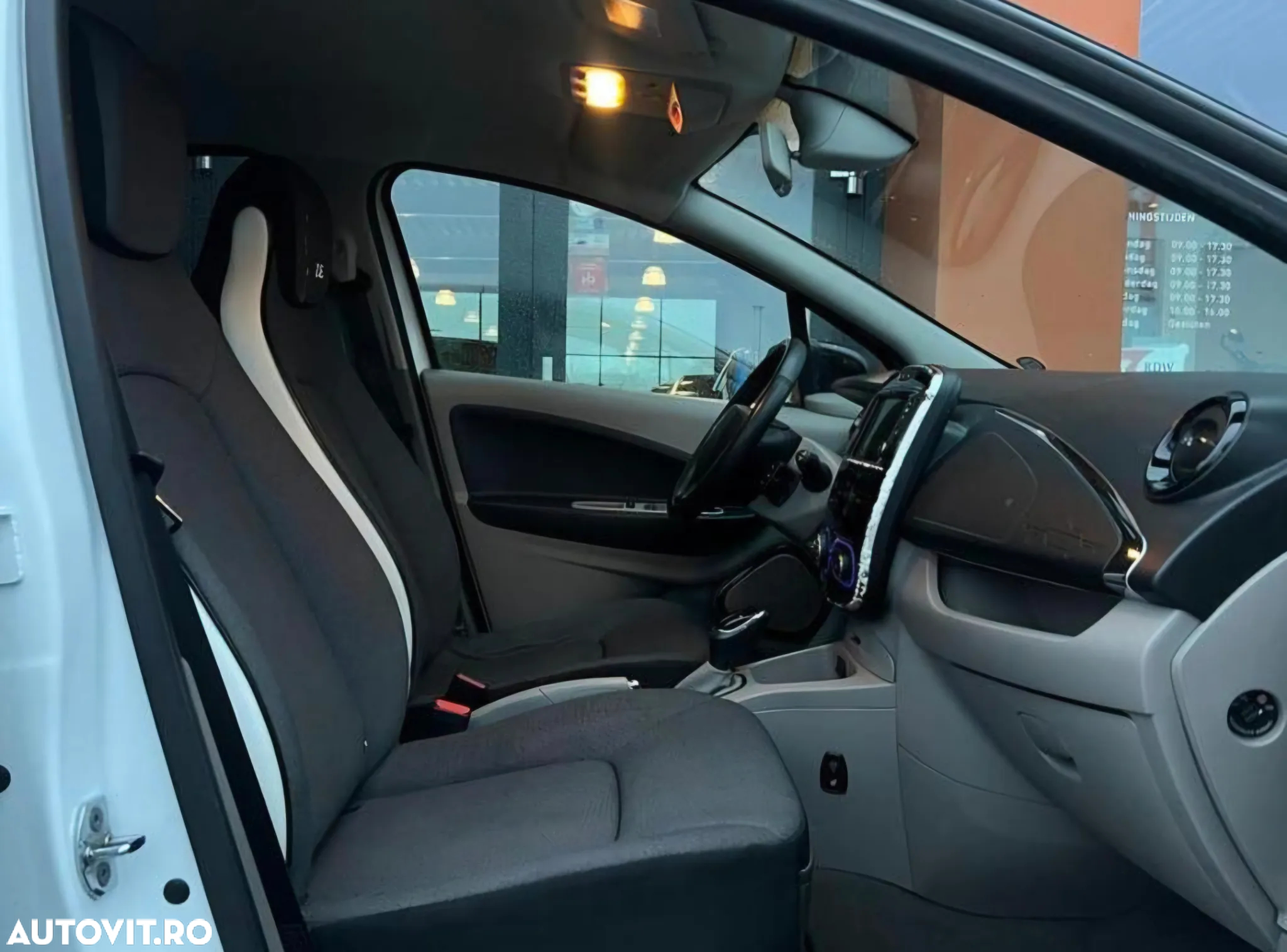 Renault ZOE - 8