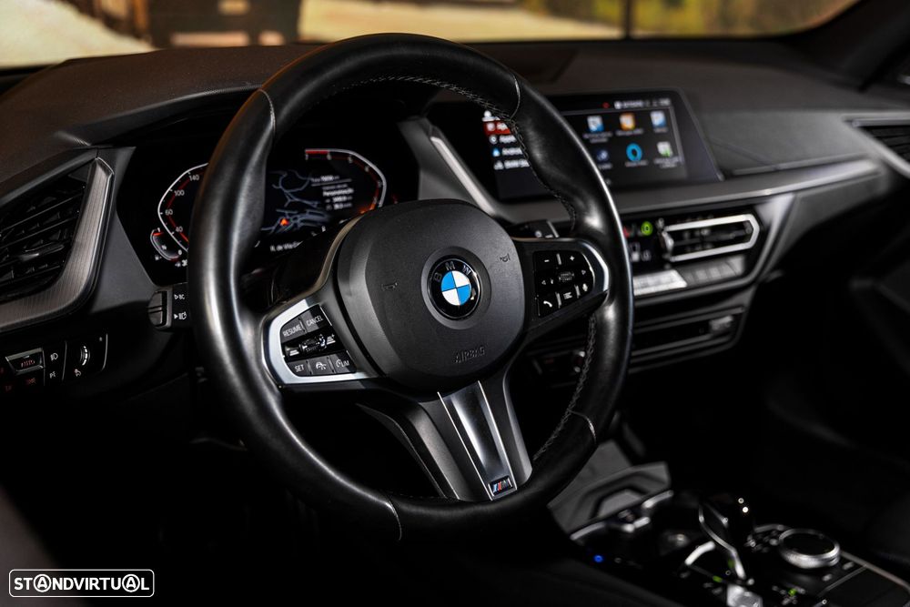 BMW 118 i Pack Desportivo M Auto - 11