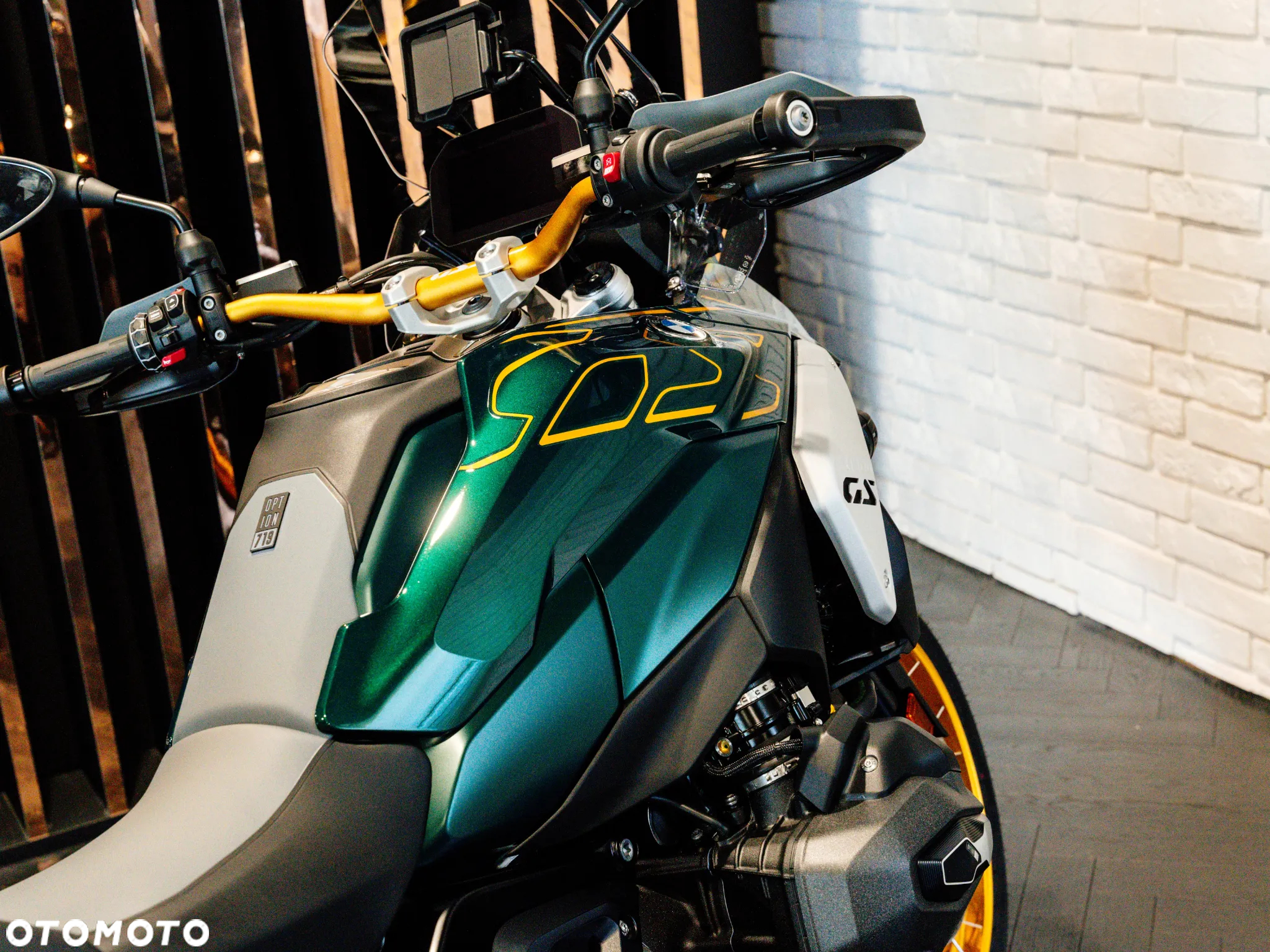 BMW R - 4