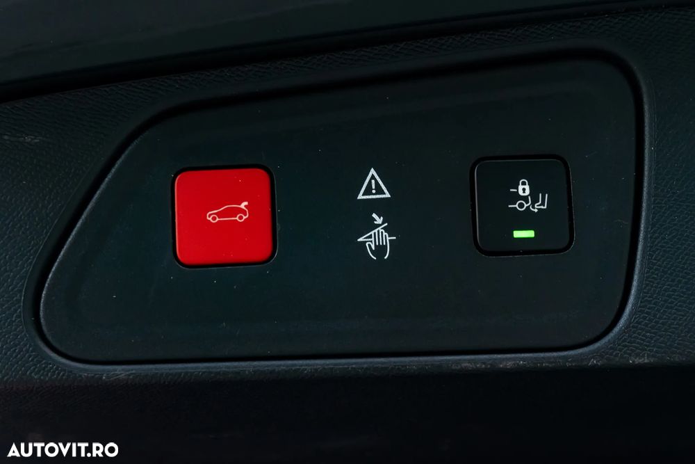 Peugeot 3008 PHEV EAT8 4X4 GT Pack - 20