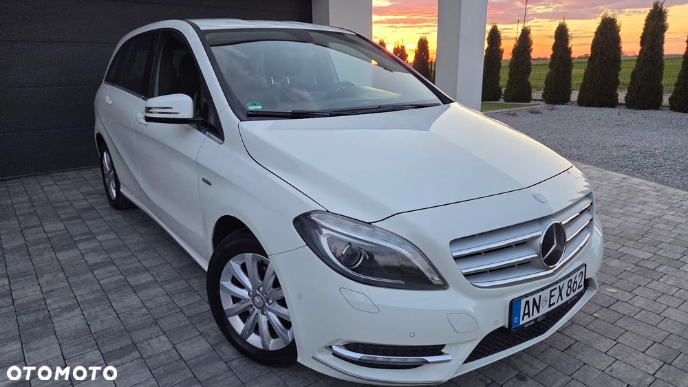 Mercedes-Benz Klasa B 180 (BlueEFFICIENCY) - 12