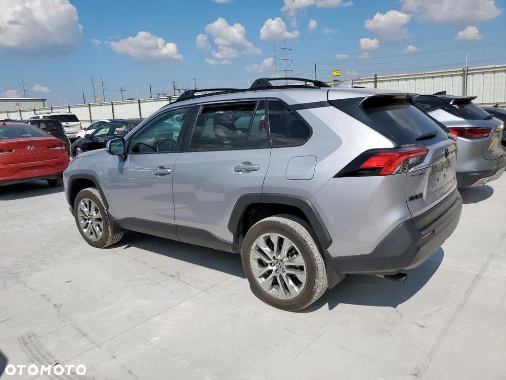 Toyota RAV4 - 2
