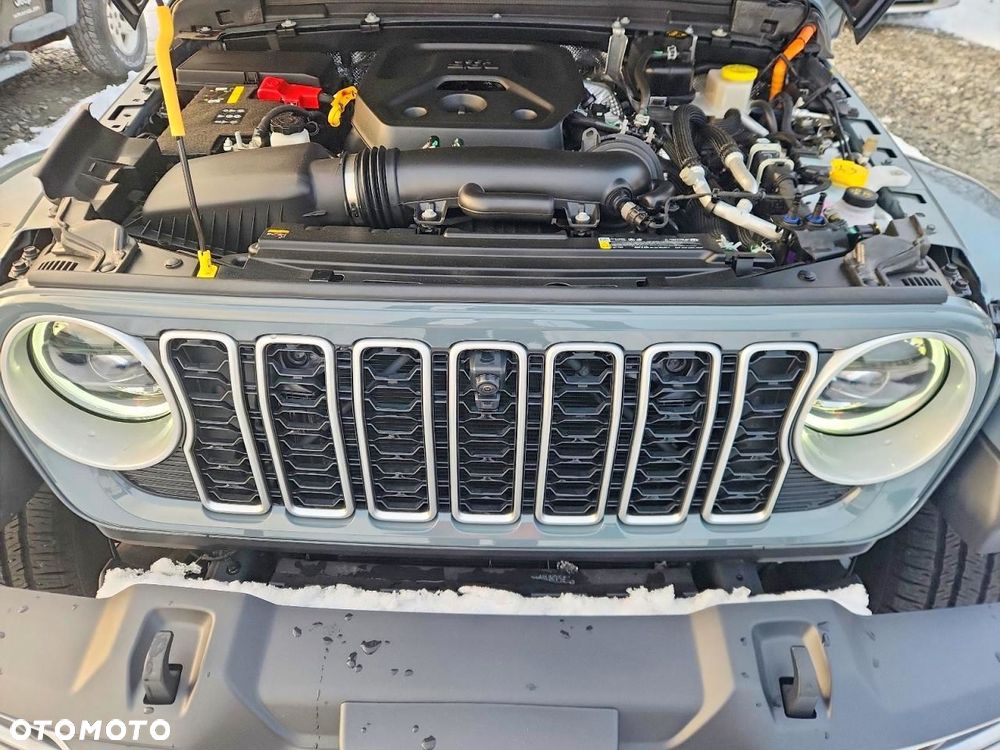 Jeep Wrangler - 12