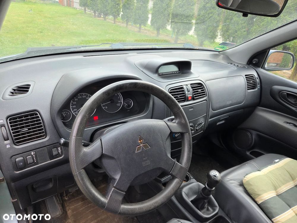Mitsubishi Space Star 1.3 MPI Family - 11