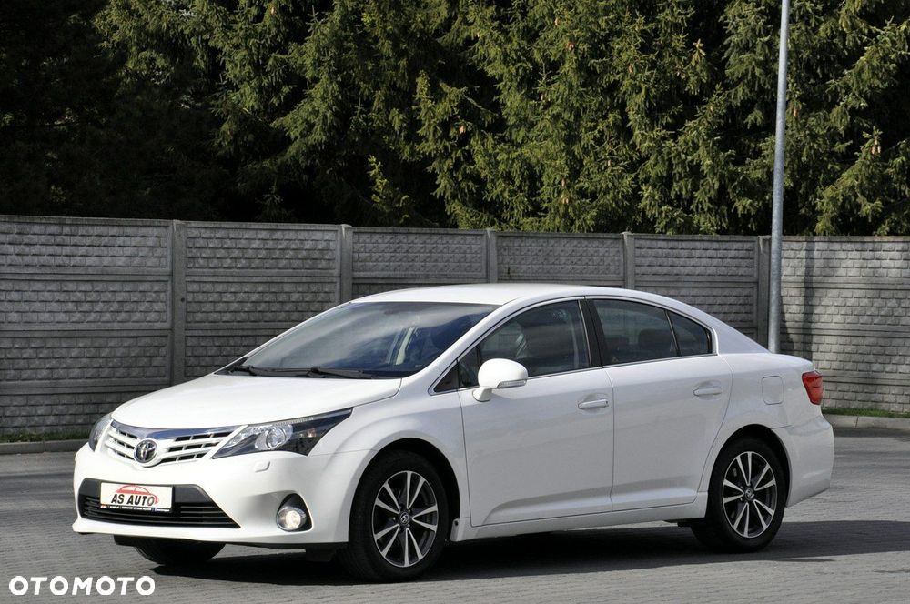 Toyota Avensis 2.0 Multidrive S Executive - 12