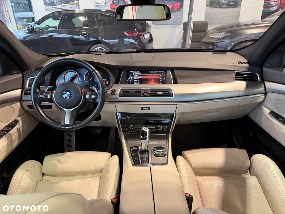 BMW Seria 5 535d xDrive Sport-Aut - 32