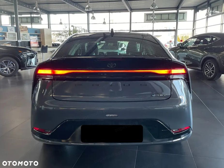 Toyota Prius - 5