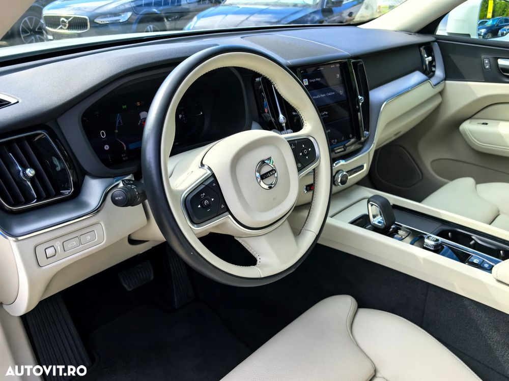 Volvo XC 60 T8 AWD Recharge Geartronic Inscription Expression - 14