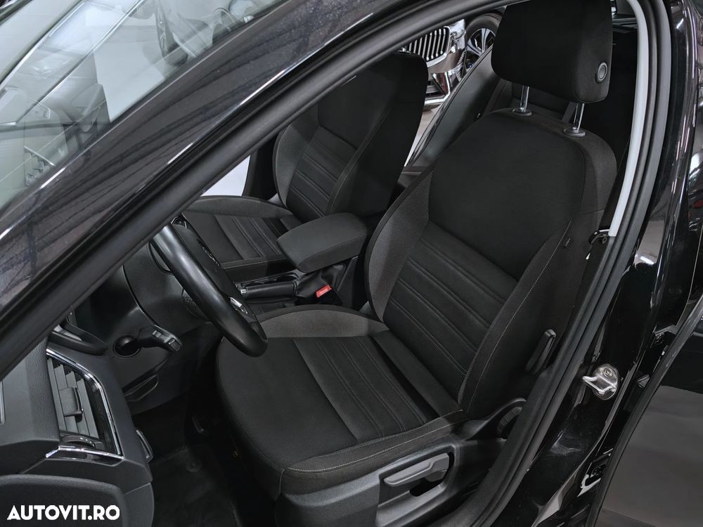 Skoda Octavia 1.6 TDI DSG Ambition - 5
