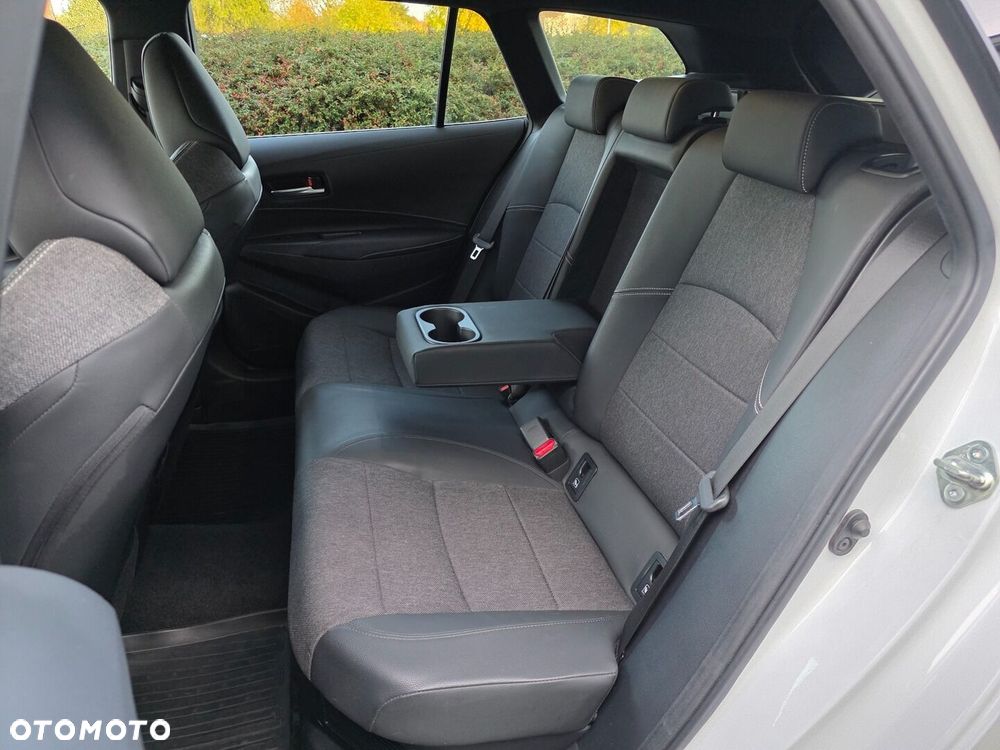 Toyota Corolla 1.8 Hybrid Style - 19