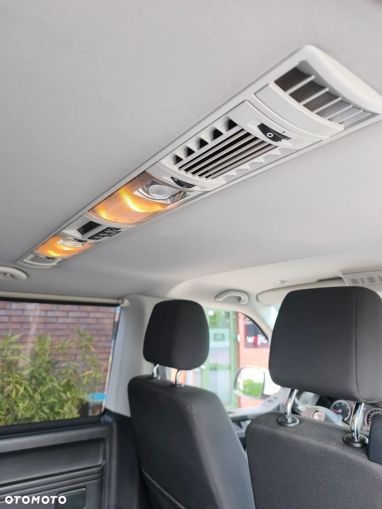 Volkswagen Caravelle 2.0 TDI L2 Comfortline DSG - 19