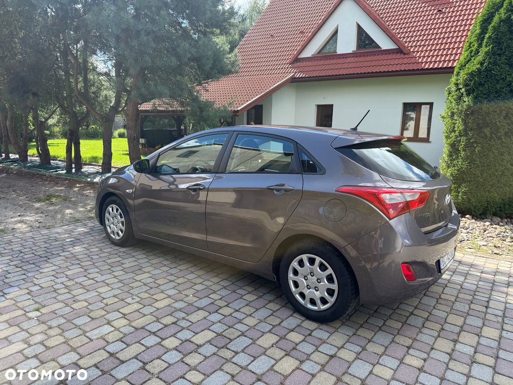Hyundai i30 1.4 Trend - 13