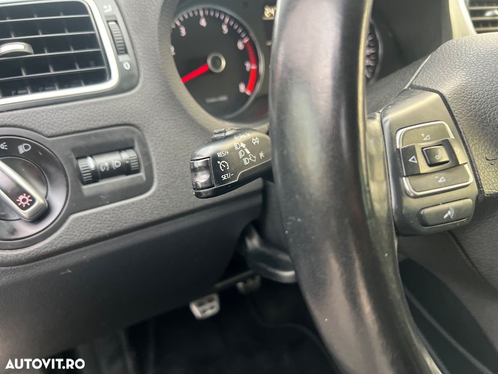VOLKSWAGEN Polo 2013 — imagine 10