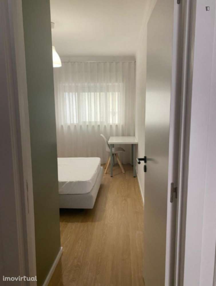 Quarto - localizado em Leiria - Grande imagem: 2/21