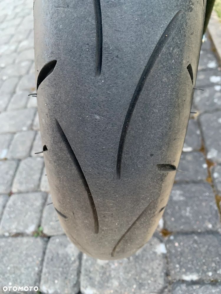 Suzuki GSX 1000 - 23