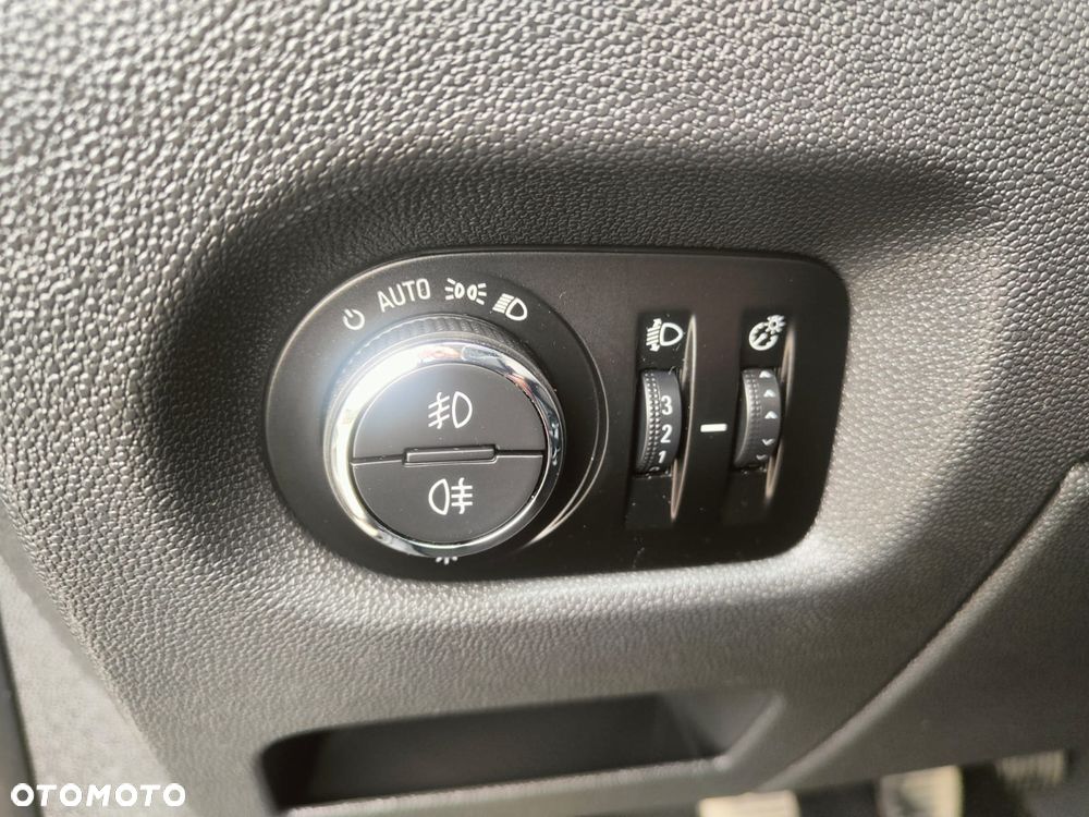 Opel Corsa 1.4 16V Energy - 21