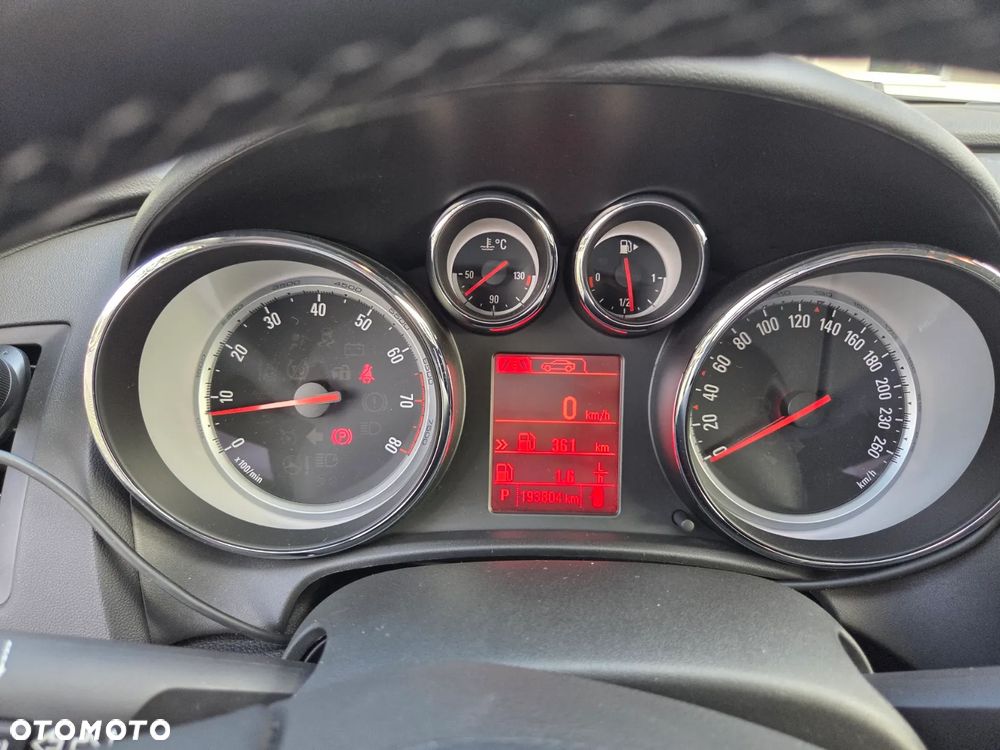 Opel Astra 1.4 Turbo Automatik - 11