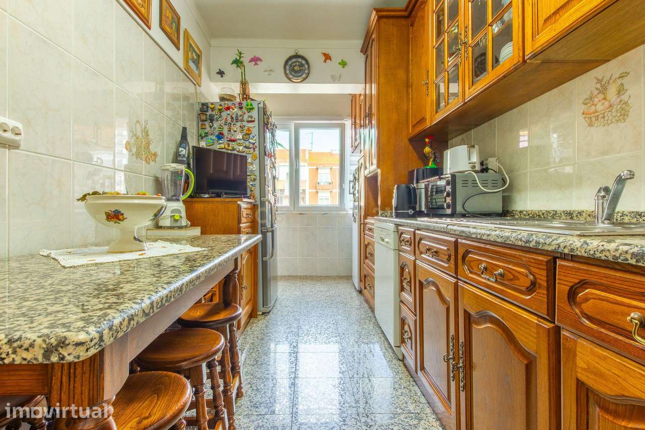 Baixa da Banheira / Moita - Apartamento de 4 assoalhadas com marquise, - Grande imagem: 2/22