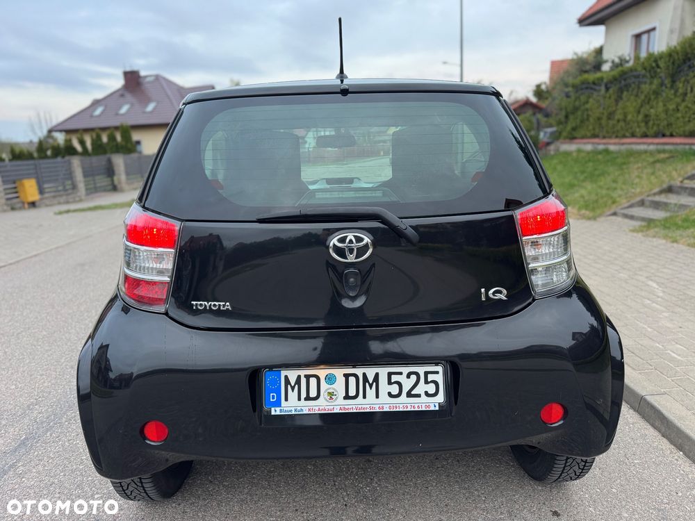 Toyota iQ 1.0 Multidrive + - 12