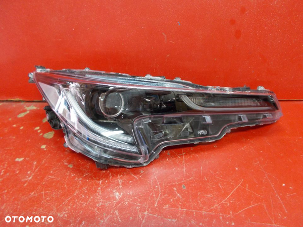 TOYOTA COROLLA E21 HB KOMBI 19-> LAMPA PRAWA FULL LED 81110-02980