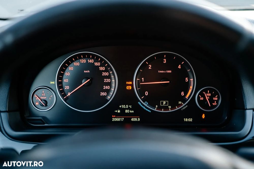 BMW Seria 5 520d Aut. Luxury Line - 15