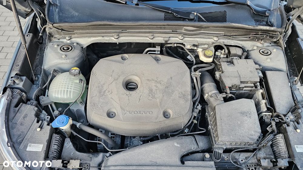Volvo XC 40 B4 B AWD Geartronic RDesign - 13
