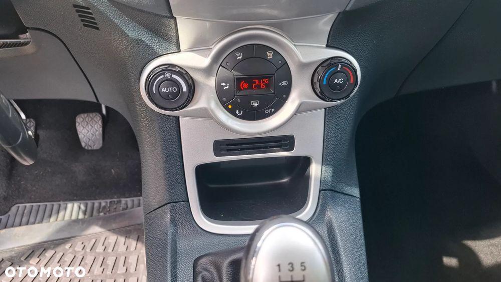 Ford Fiesta 1.25 Champions Edition - 15