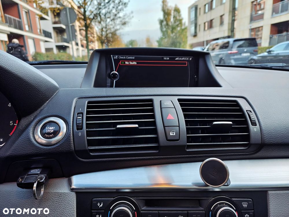 BMW Seria 1 120d - 28