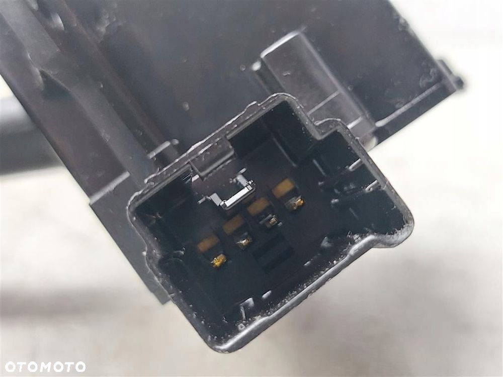 PRZEŁĄCZNIK KIERUNKOWSKAZÓW CHRYSLER GRAND VOYAGER IV 00-07 R 04685711AB - 2