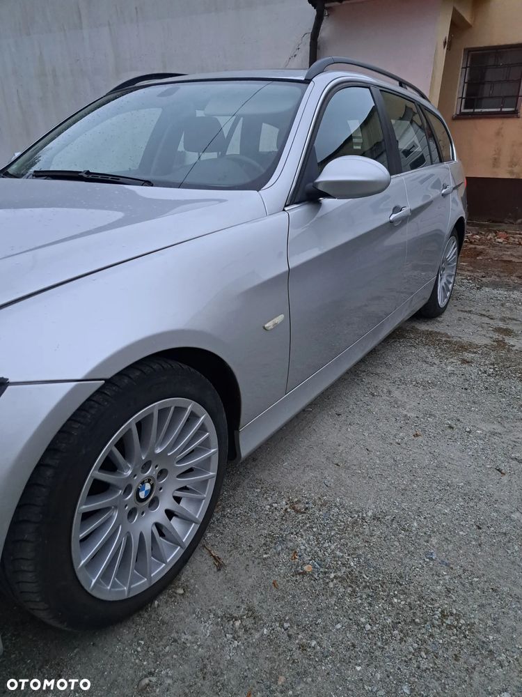 BMW Seria 3 325i - 5