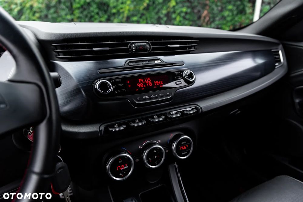Alfa Romeo Giulietta 1.8 TBi 16V Quadrifoglio Verde - 35