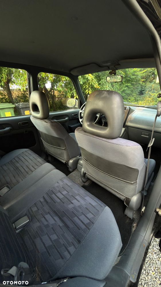 Toyota RAV4 2.0 - 13