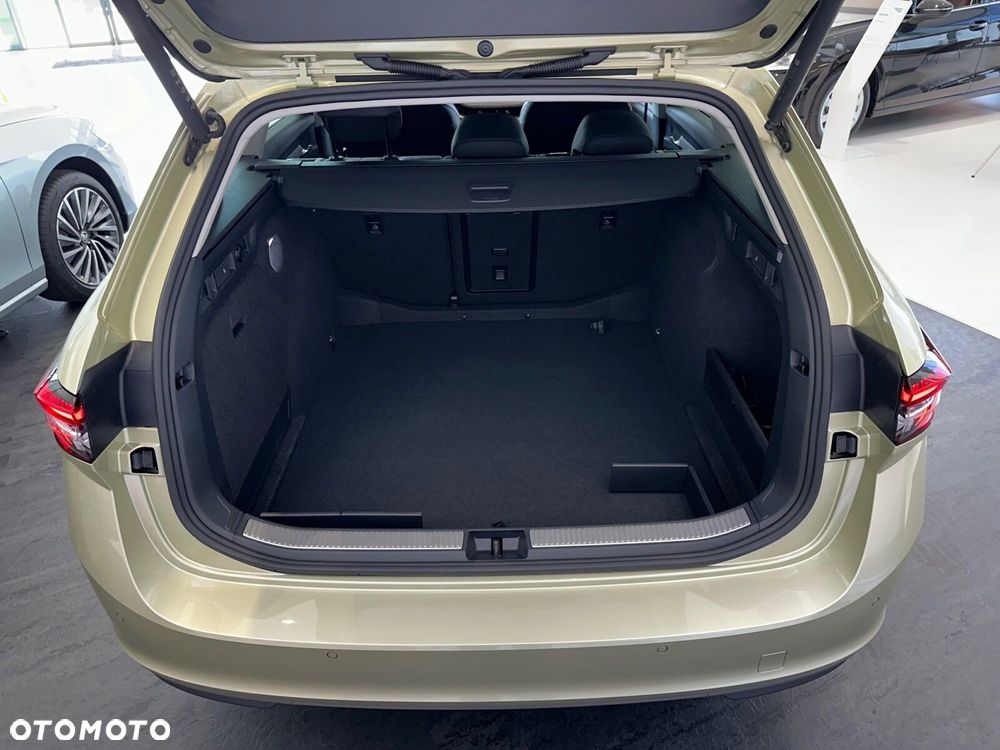 Skoda Superb 2.0 TDI SCR 4x4 L&K DSG - 8