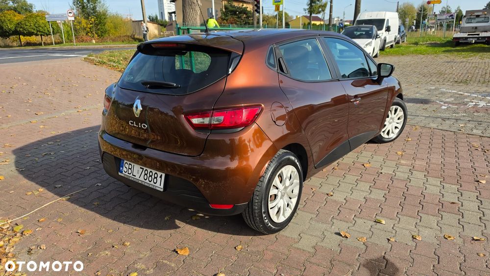 Renault Clio 1.2 16V 75 Experience - 17