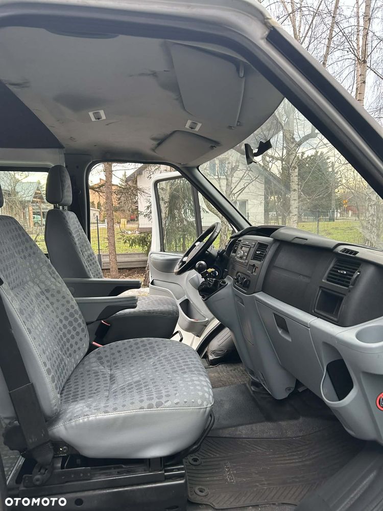 Ford Transit - 28