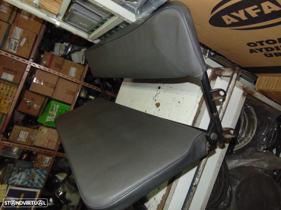 Nissan patrol 1995 bancos traseiros laterais - 3