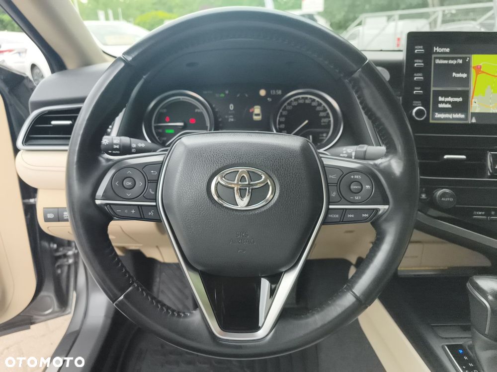 Toyota Camry 2.5 Hybrid Executive CVT - 22