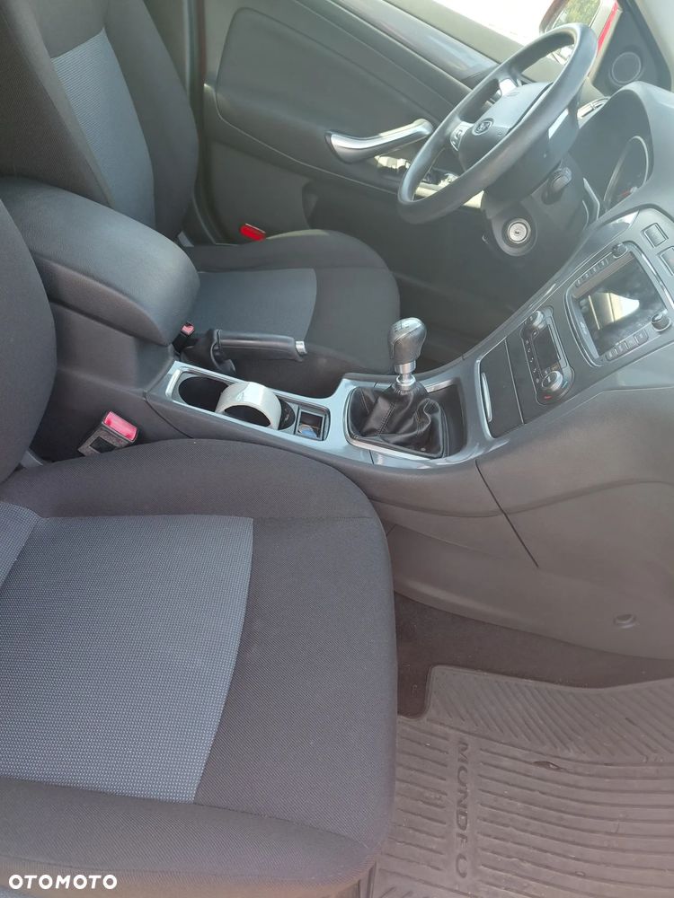 Ford Mondeo - 8