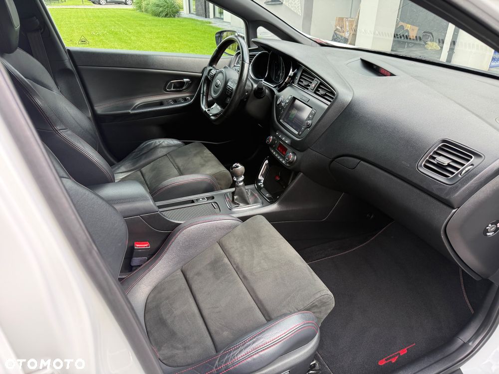 Kia Ceed 1.6 T-GDI GT-Track - 24