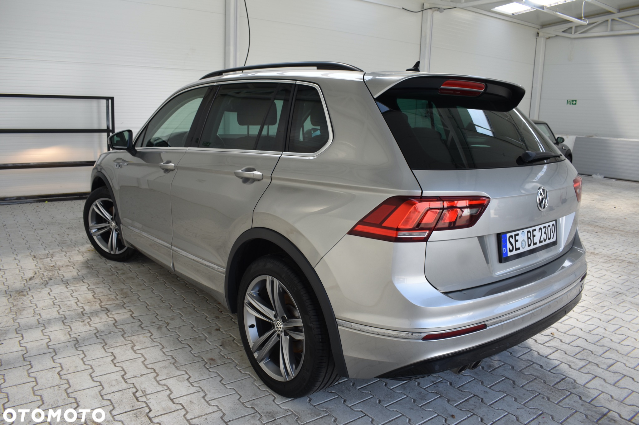 Volkswagen Tiguan 2.0 TDI SCR R-Line - 13