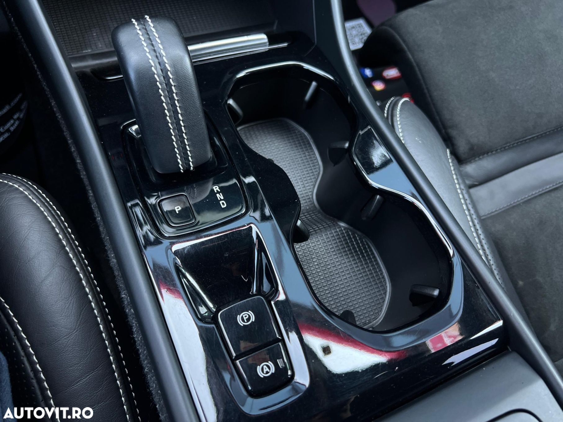 Volvo XC 40 D3 R-Design - 12