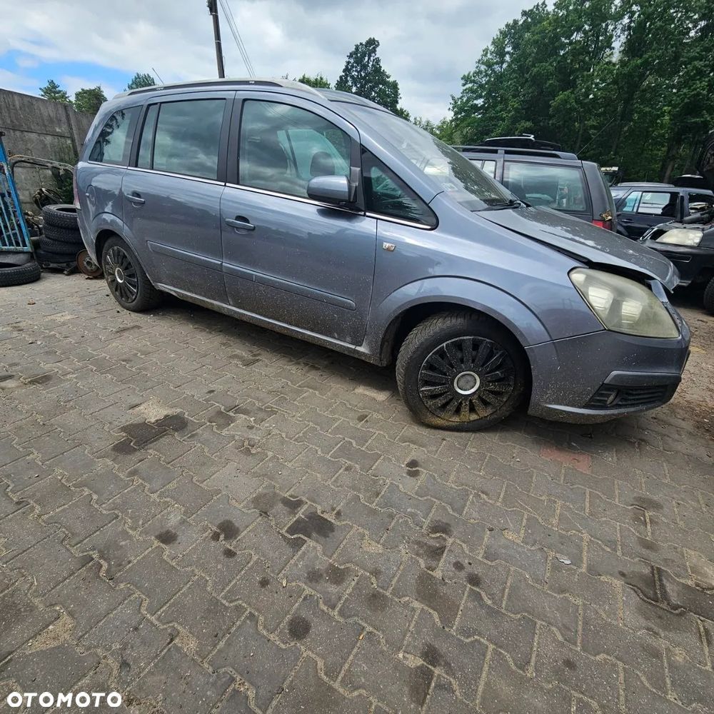Błotnik przedni / błotniki przednie / przód prawy lewy / Opel Zafira (2005r)  (kod lak: Z155) - 2